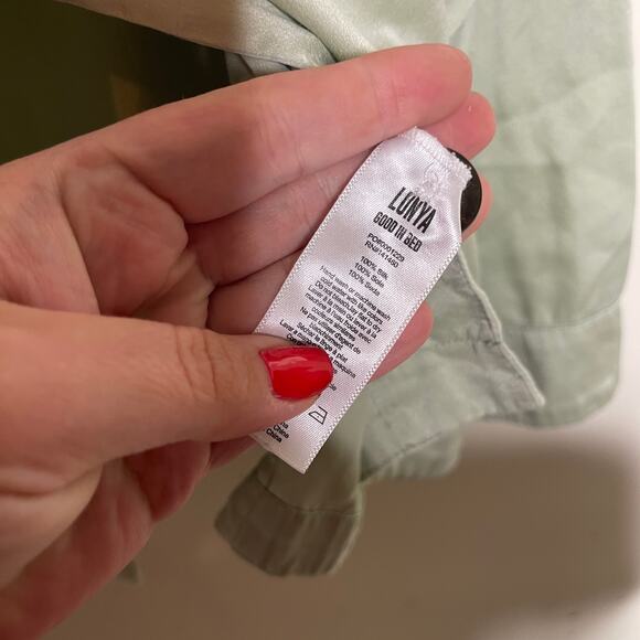 Lunya washable long sleeve button up pajama top in sage lime green sz S - Picture 5 of 6